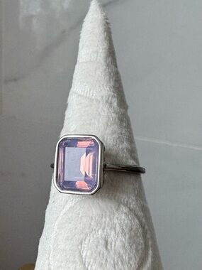 Silver 925 Lavender Moon Quartz Ring size 9 purple amethyst pastel bezel set